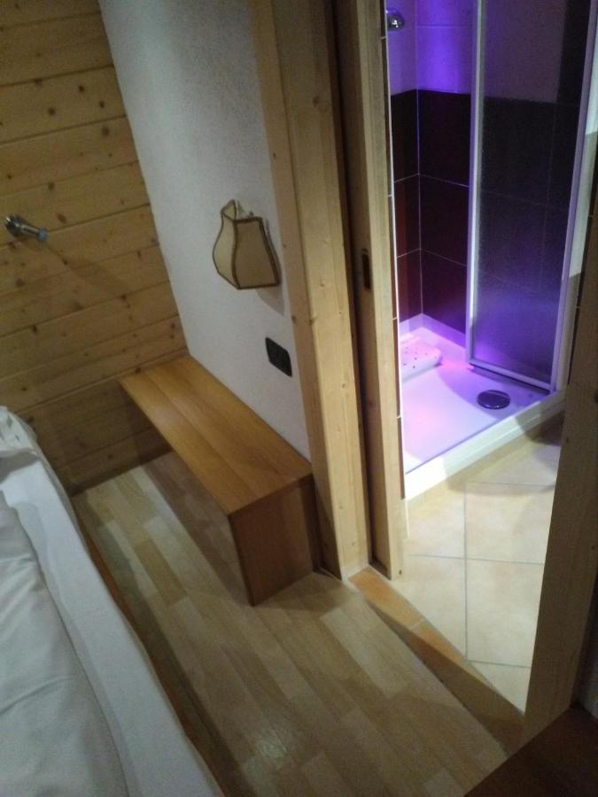 Casa Claudio-Appartamenti In Centro Campitello di Fassa Exterior foto