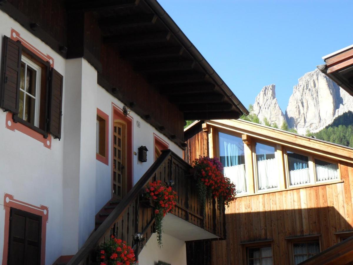Casa Claudio-Appartamenti In Centro Campitello di Fassa Exterior foto