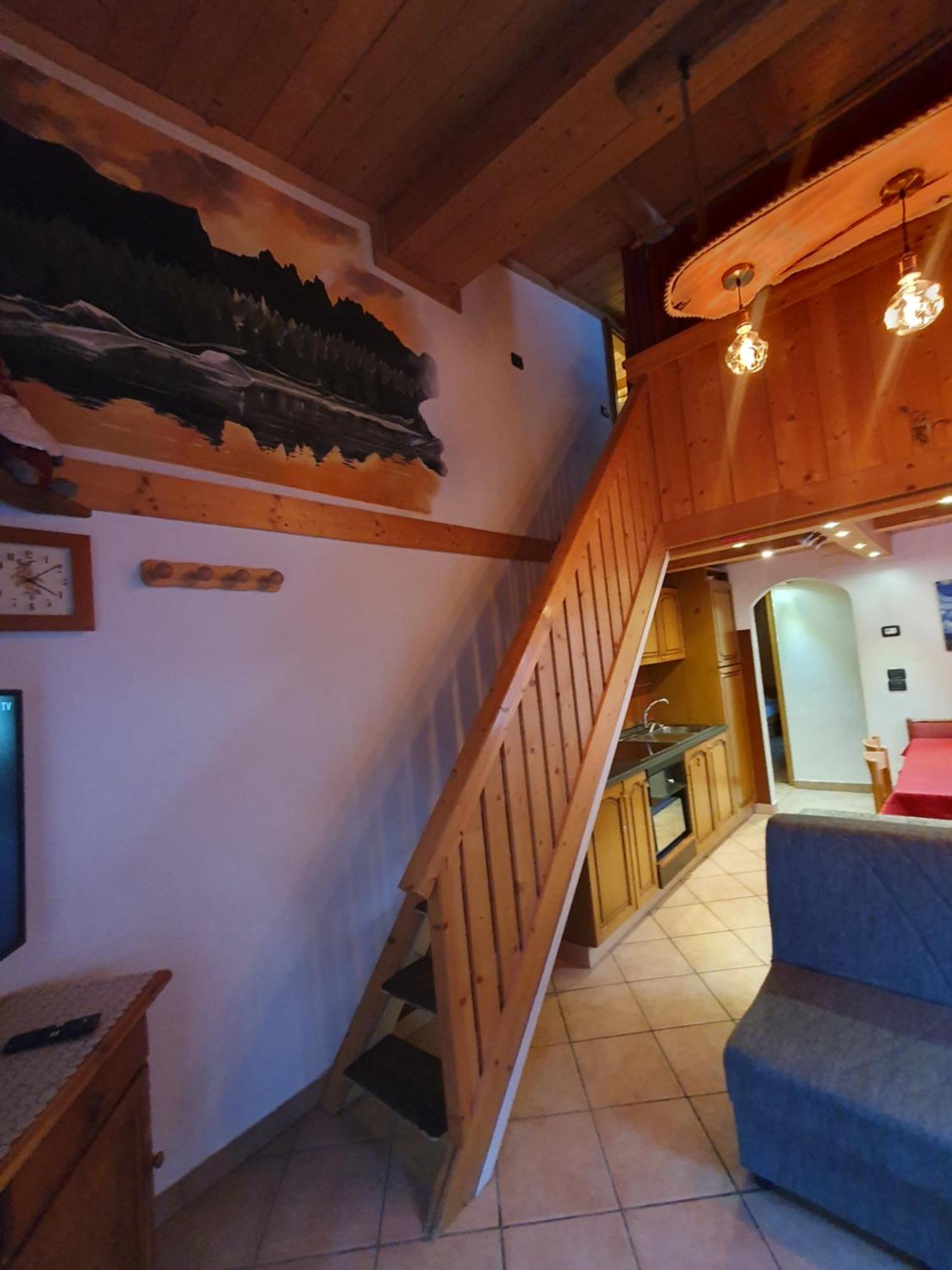 Casa Claudio-Appartamenti In Centro Campitello di Fassa Exterior foto