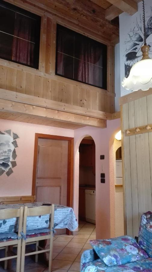 Casa Claudio-Appartamenti In Centro Campitello di Fassa Exterior foto